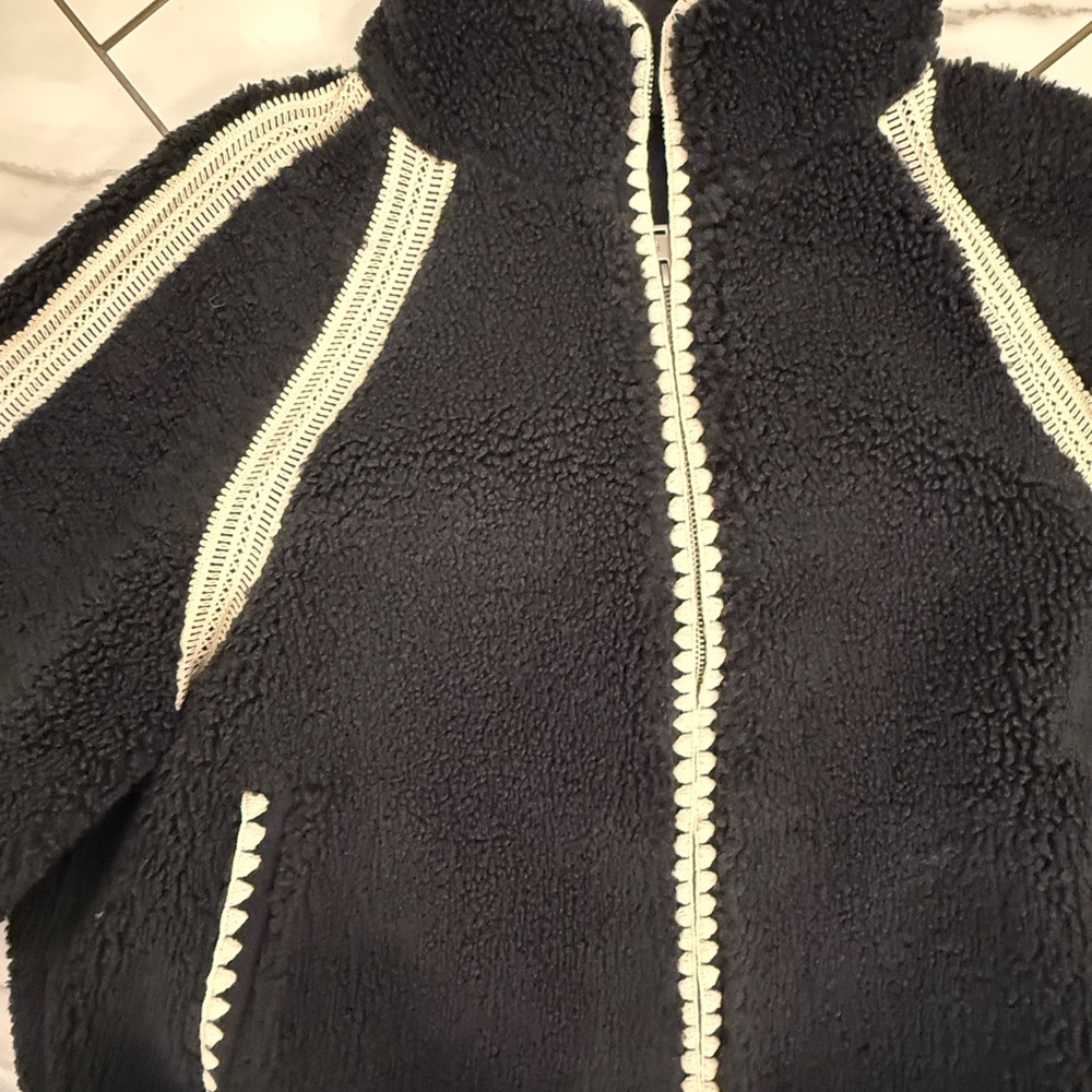 UGG Nikia Crochet UGGfluff Zip-Up Jacket - Picture 3 of 7